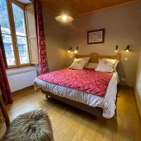 110m2, Lits Faits Linge Fourni, Plein Centre, Wifi * Cauterets